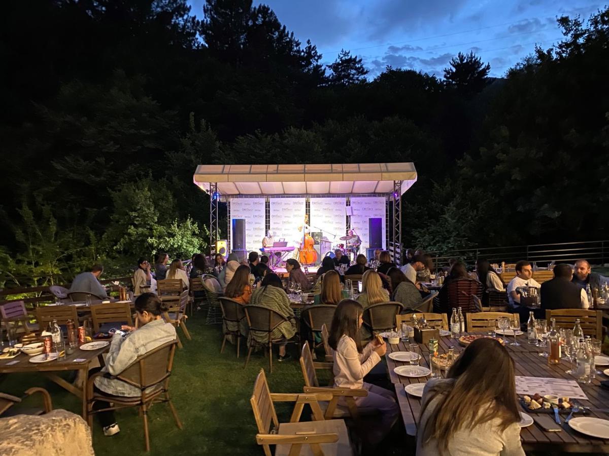 Dilijazz Hotel & Restaurant Dilijan Exteriör bild